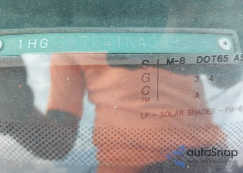 1992 Honda Accord Dx z USA, uszkodzony, nr VIN 1HGCB7241NA029204